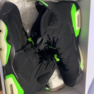 Electric Green Retro 6s